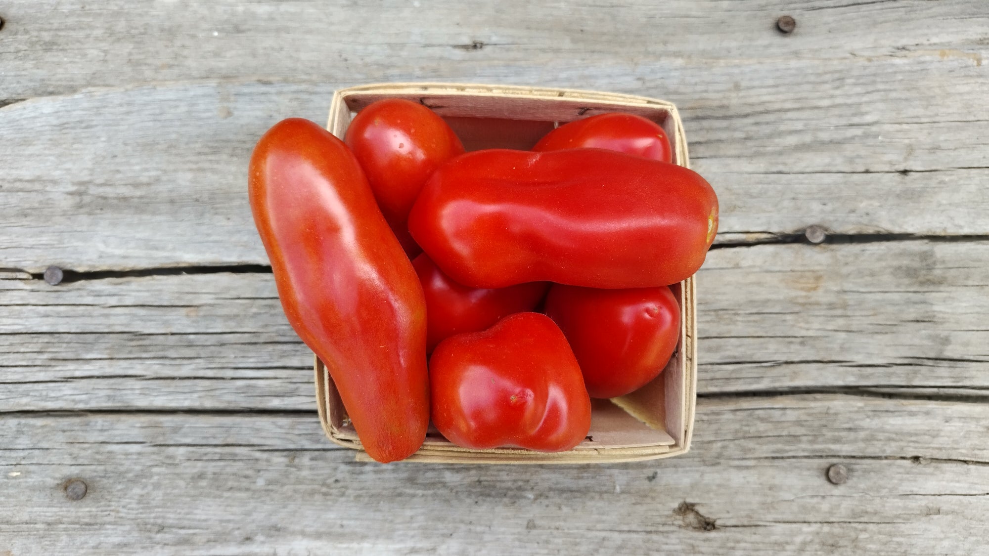 Zach's Paste Tomatoes (/lb)